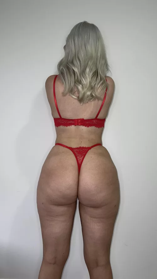 Blonde PAWG ready to get railed sub for a free sex tape link in comments