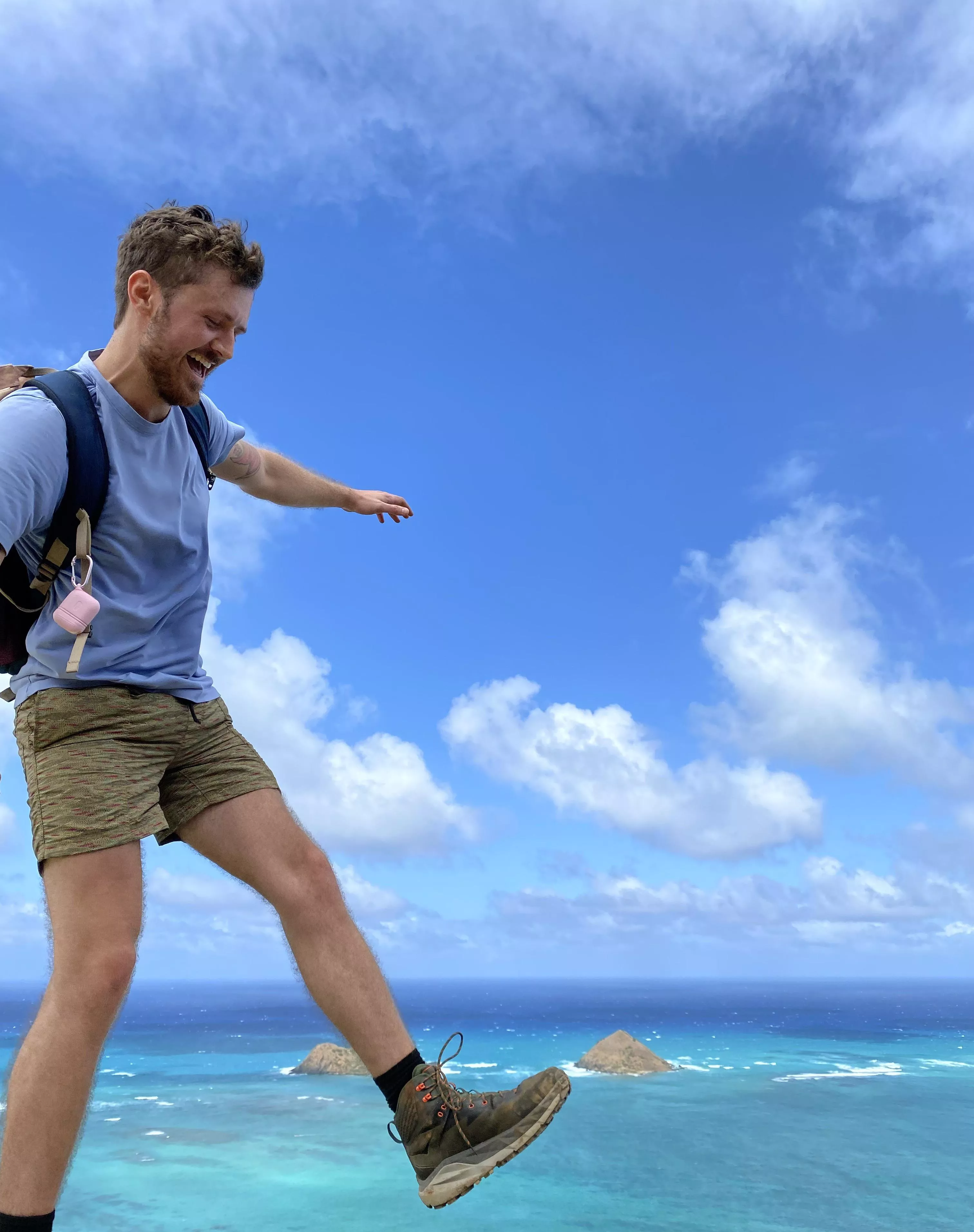 Happy Friday fellas! Let’s have an adventure this weekend🌊