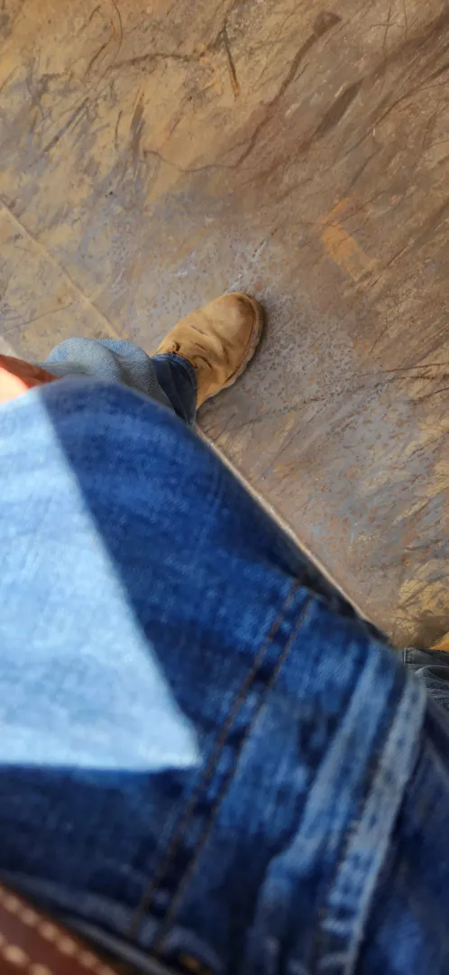 humm at the job site like this I'm gonna have to make it go down