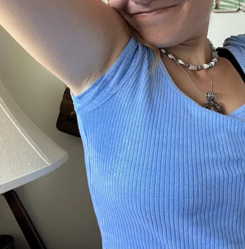 Super sweaty from my walk 🥵