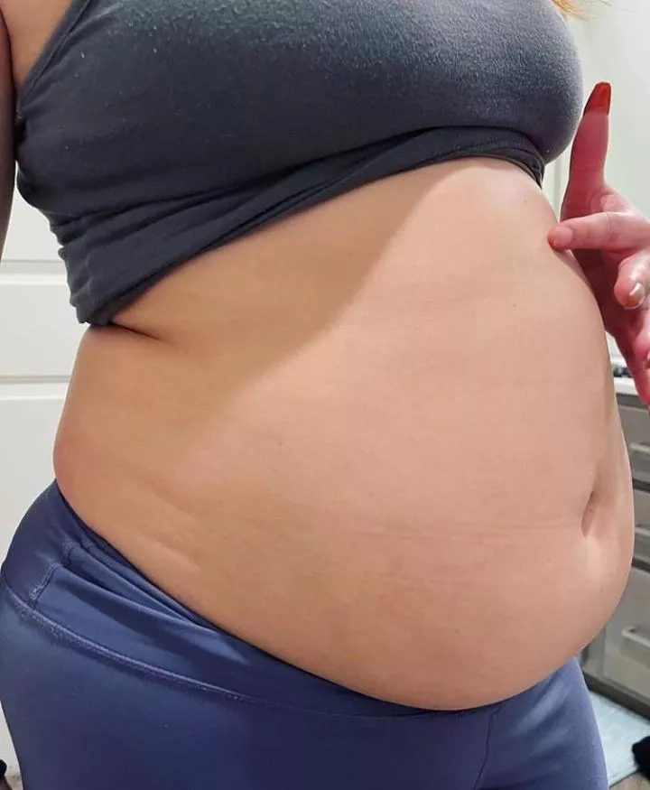 The belly hang though👀🤭