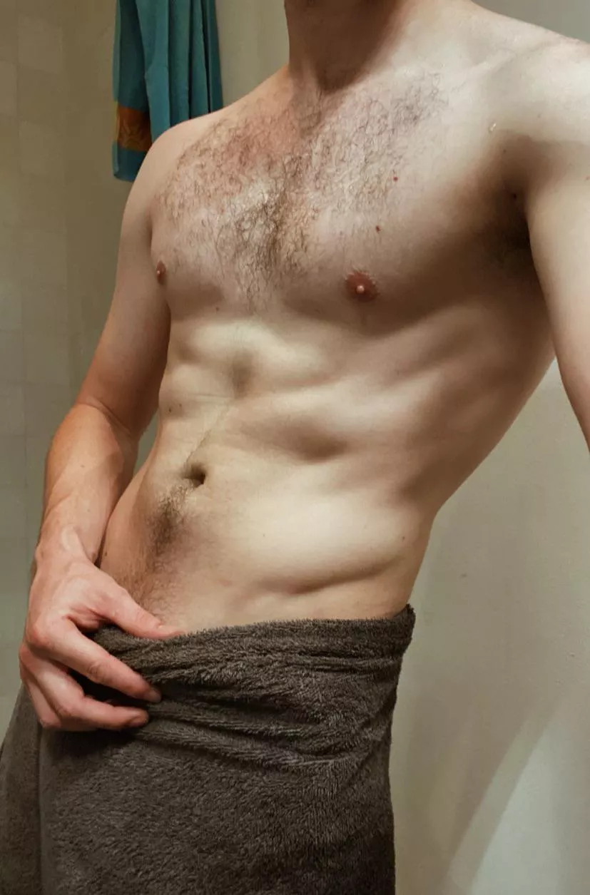 Wanna see what’s under the towel?