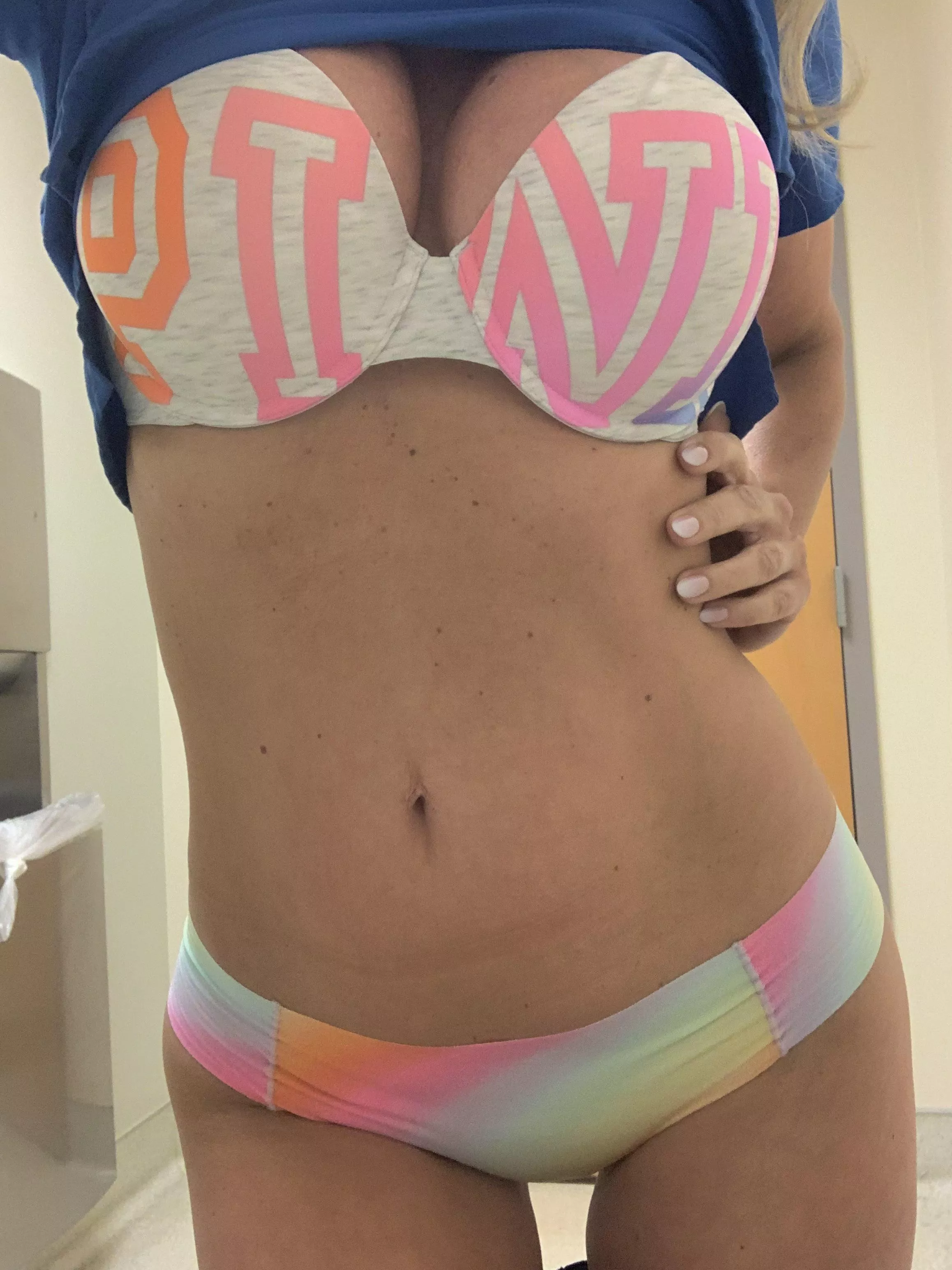 Wknd vibes 💕[selling] dm for this pair and more👄