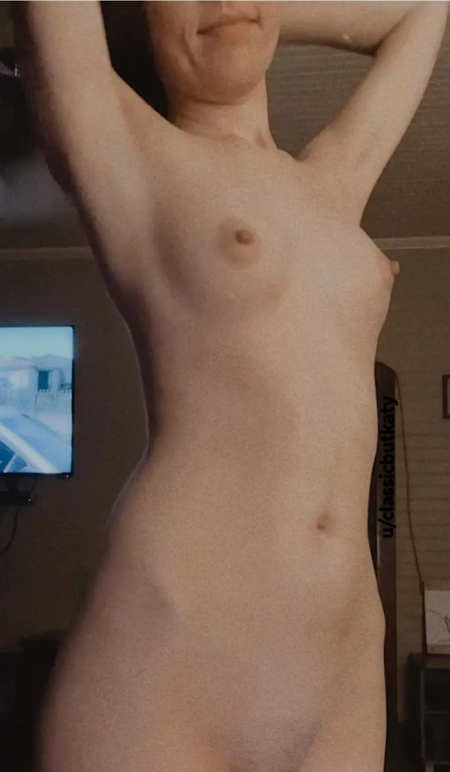 Can I borrow your 👅🤍(f)