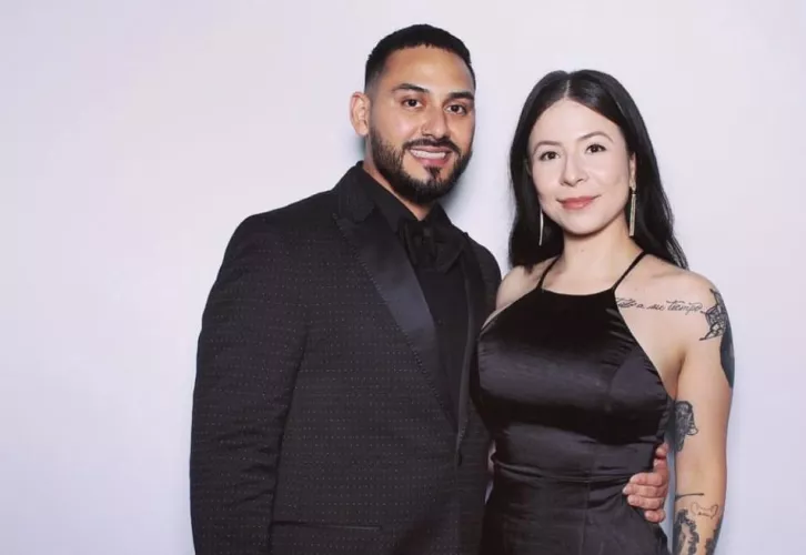 Couple looking for BBC bull 31F and 32M Latino Chicago area