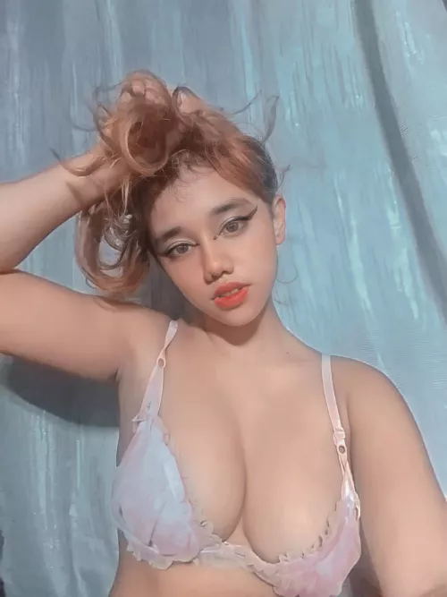 (f) 19 yrs old homeless and magrerent soon, also gonna start my freelance business and also planning to do alter as a side hustle but I'm afraid I'm not confident enough or fit the standard.