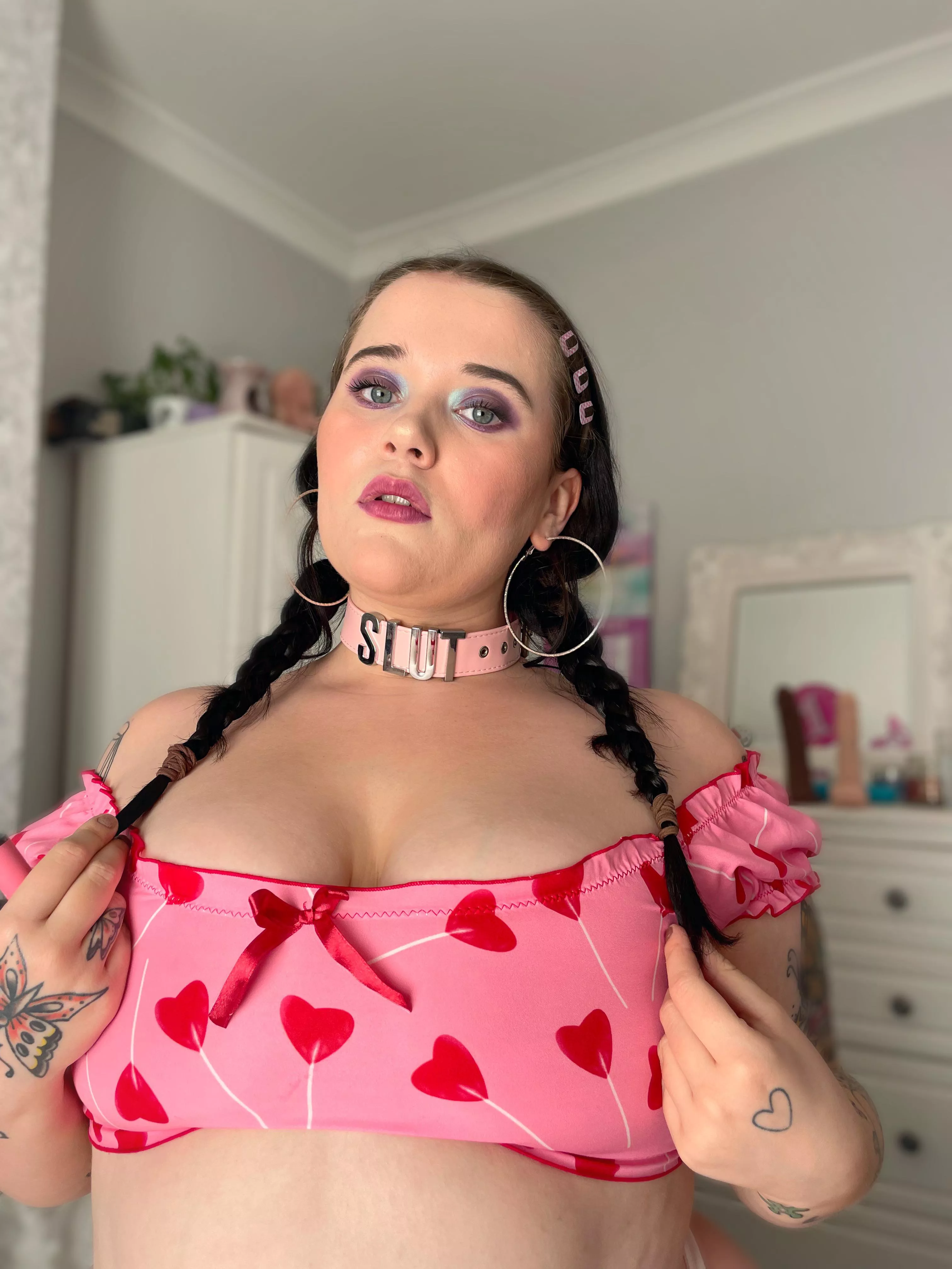 Let’s smudge this makeup together