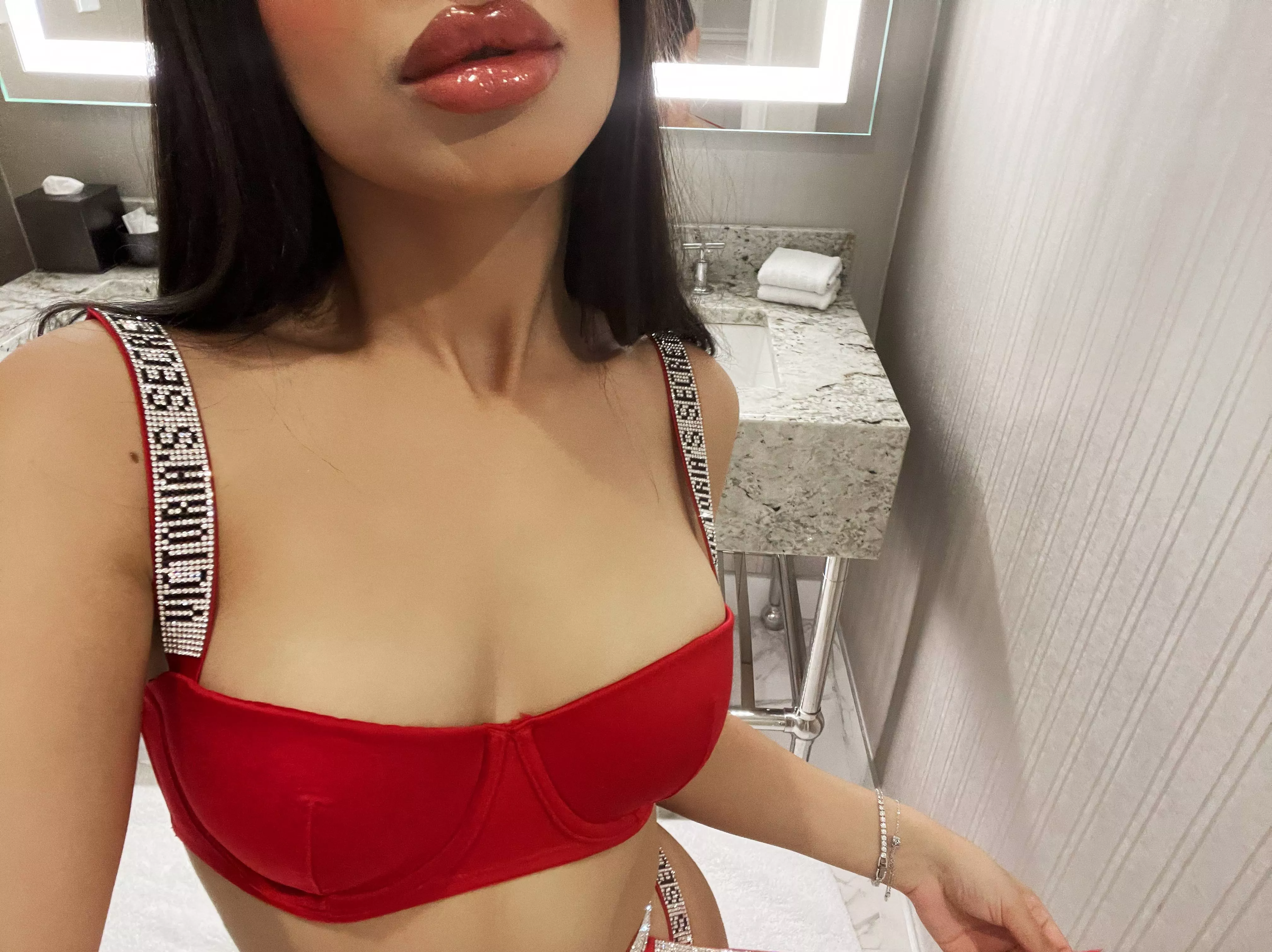 Nicely shaped Nicely shaped