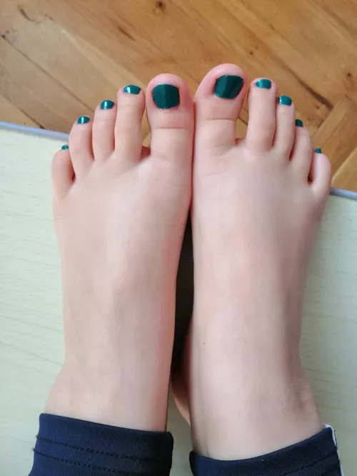 Suck my toes 👑