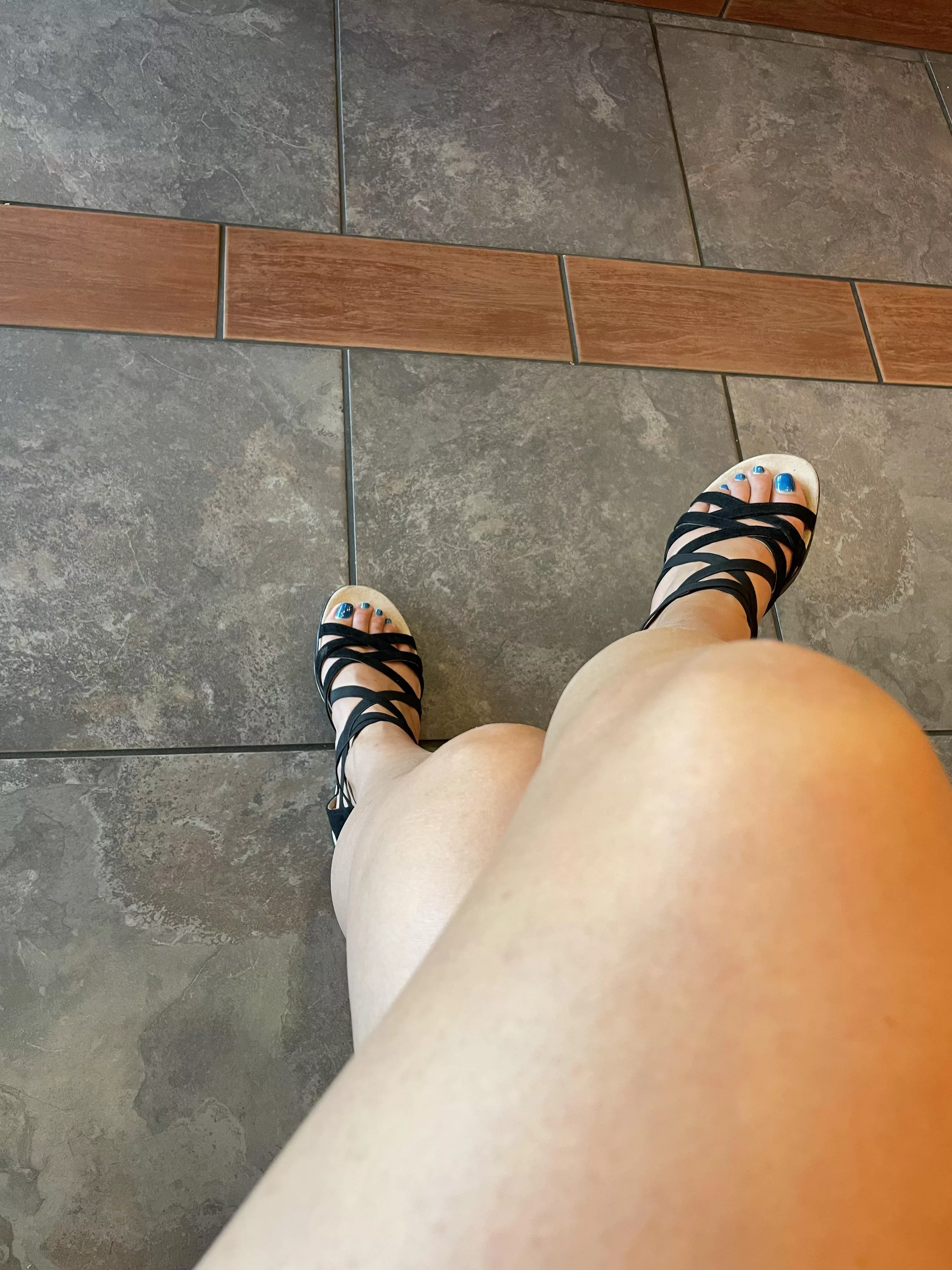 The sandals I wear when I want someone to notice my feet 🤭