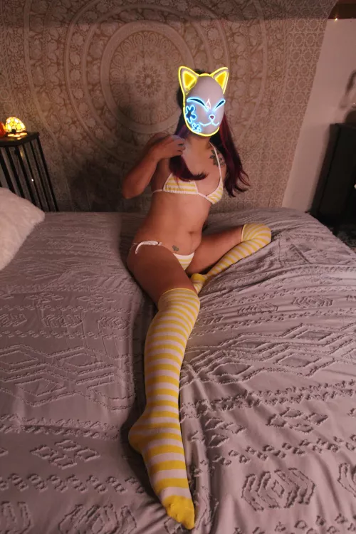 Who wants to cum play video games and watch anime? 🥺👉👈