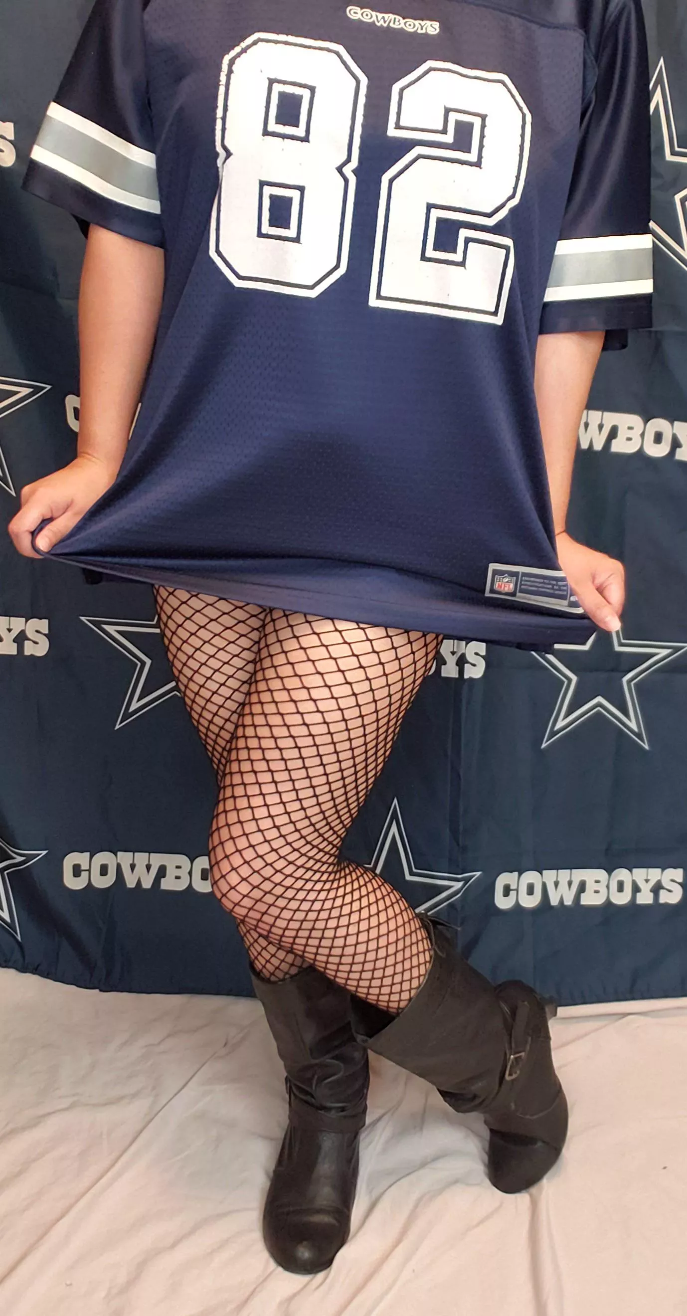 Can't forget my fishnets for the game tonight.🏈😋