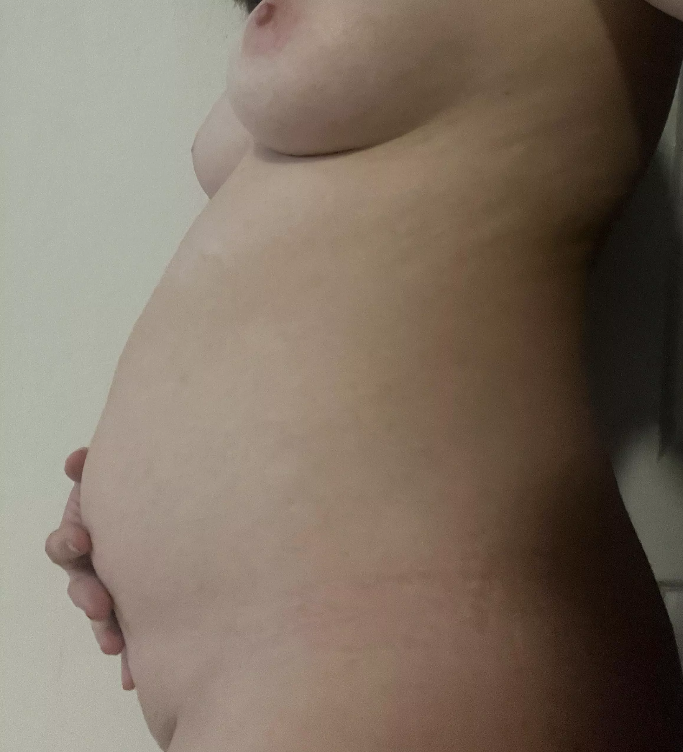 Feeling suuuuper full after a giant serving of carbonara and 1l soda