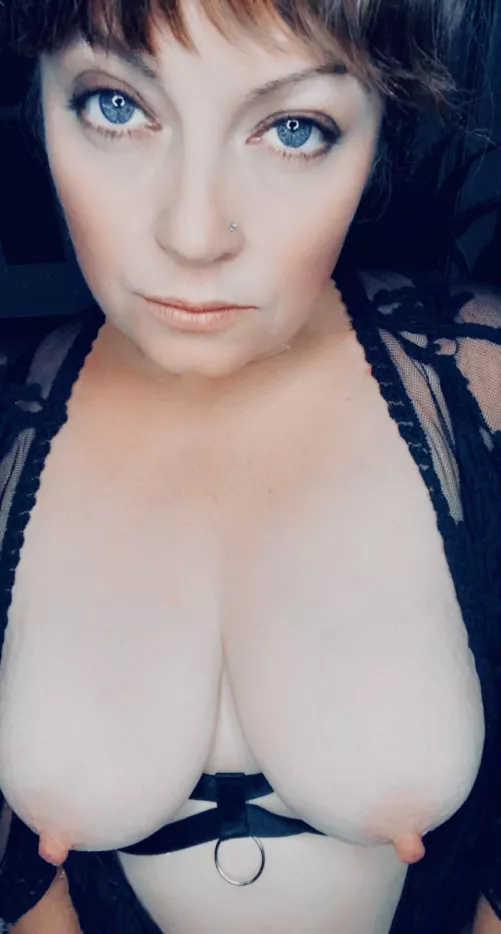 I can’t leave my nipples alone (f)