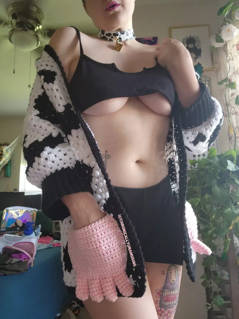 just a cow looking for a pasture to graze in 😏🐄 [IMG]