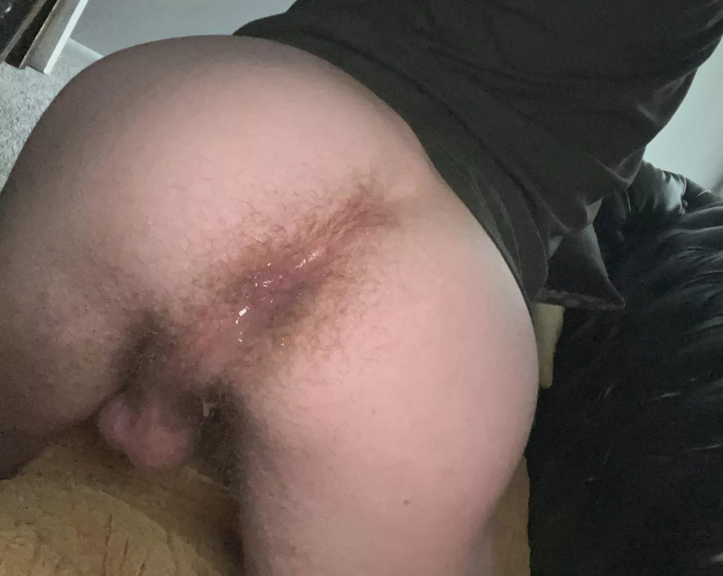 Love getting a load sprayed all over my hole 😈