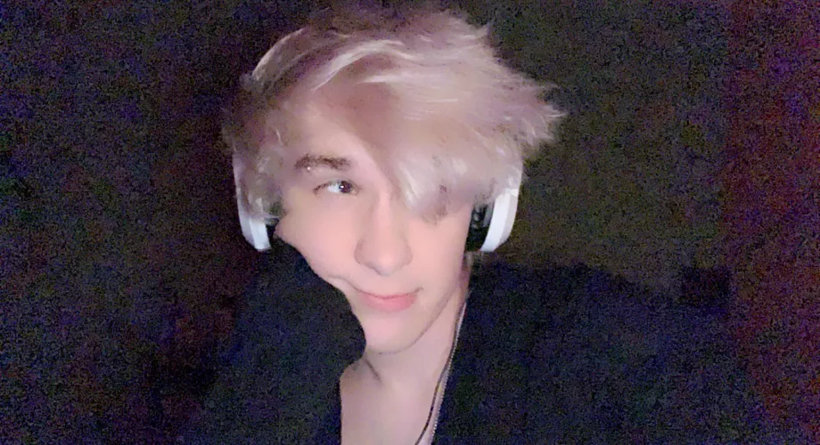 My sleep schedule sux from league