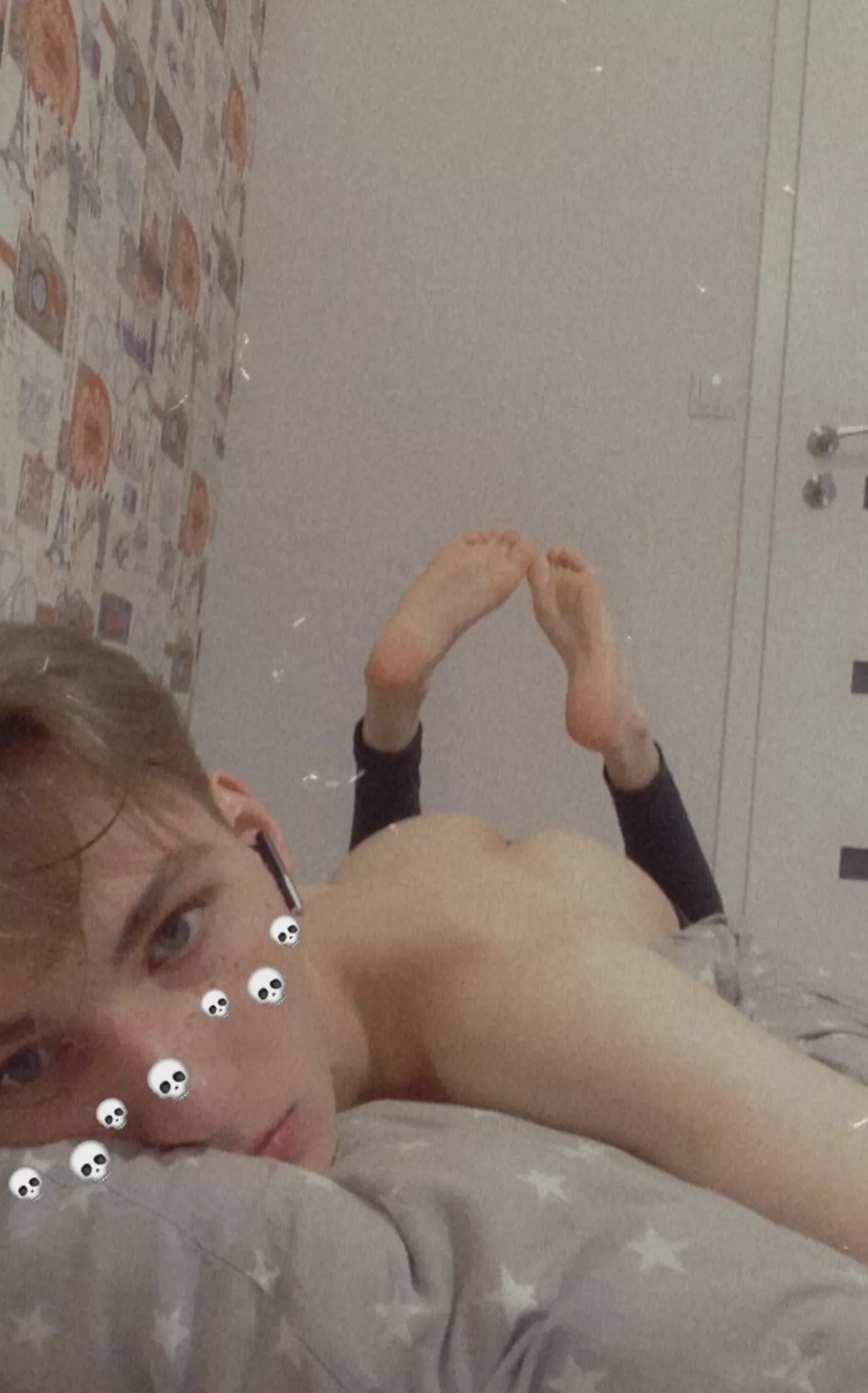 Sending much love to 5 people who will see this 🖤