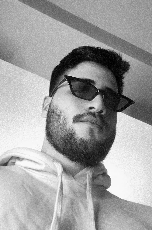 What do you think of my sunglasses? 😎