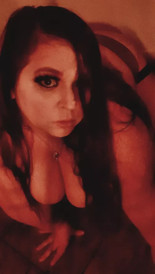 on my hands and knees for you 🧡 💋