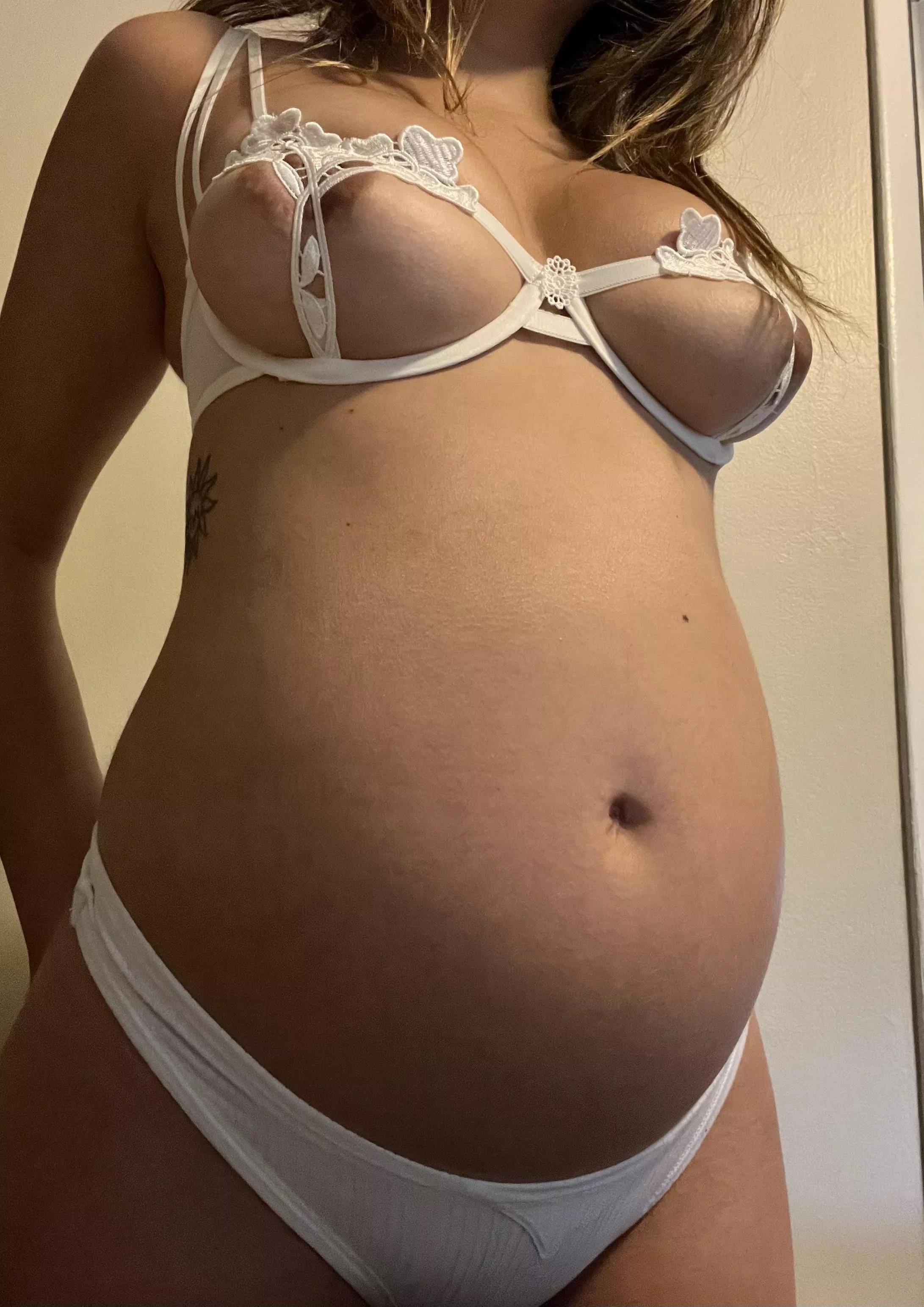 Pregnant tits don’t fit in my sexy little bras anymore :(