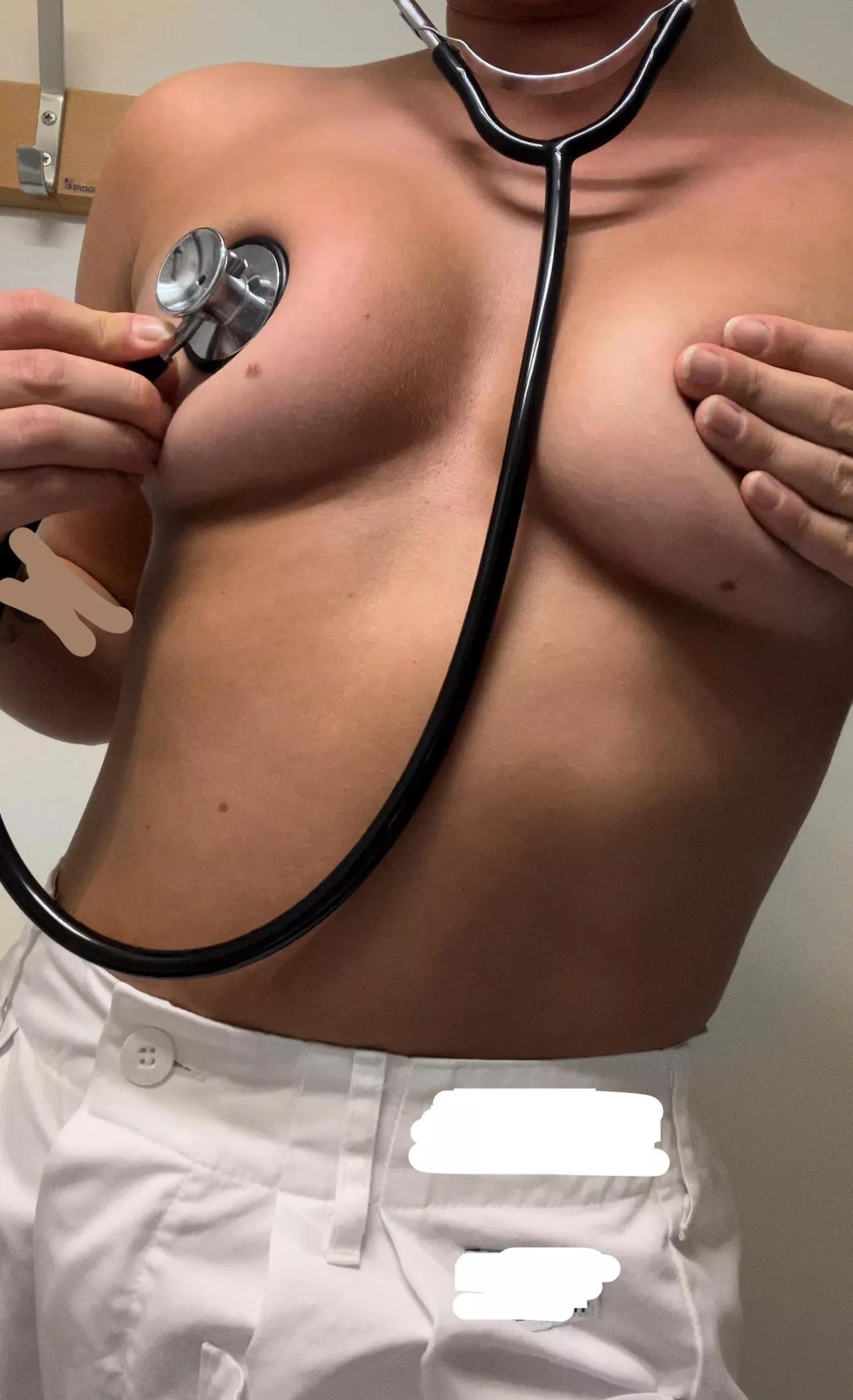 this naughty nurse just made alot of naughty videos ♥️👿 what a shift 🥵 scary if I get caught