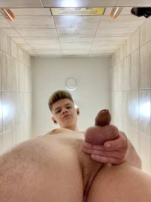 Would you take a shower with me in the gym, huh? 😏