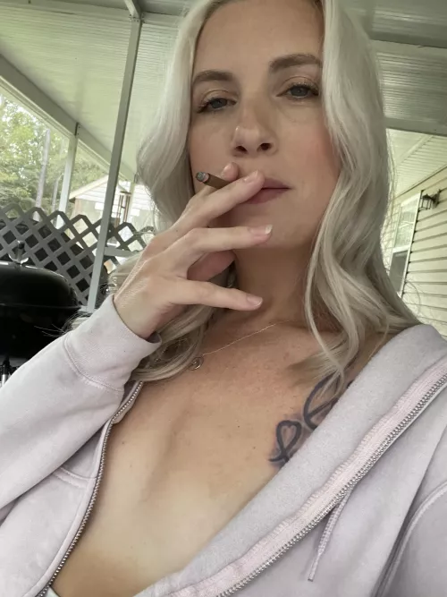 Come on, baby. Let’s roll another blunt.