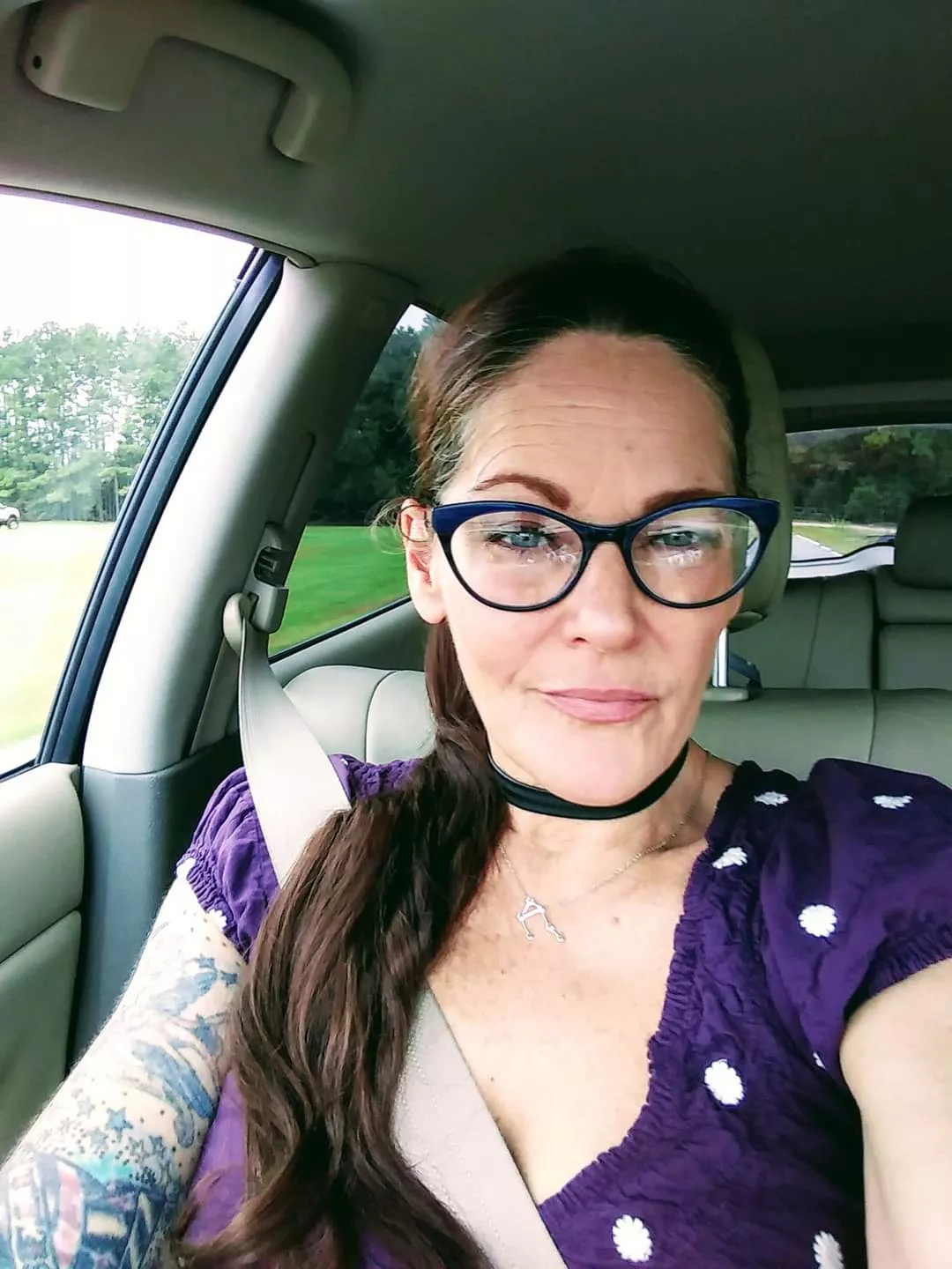 [F] 52 years young! 💋