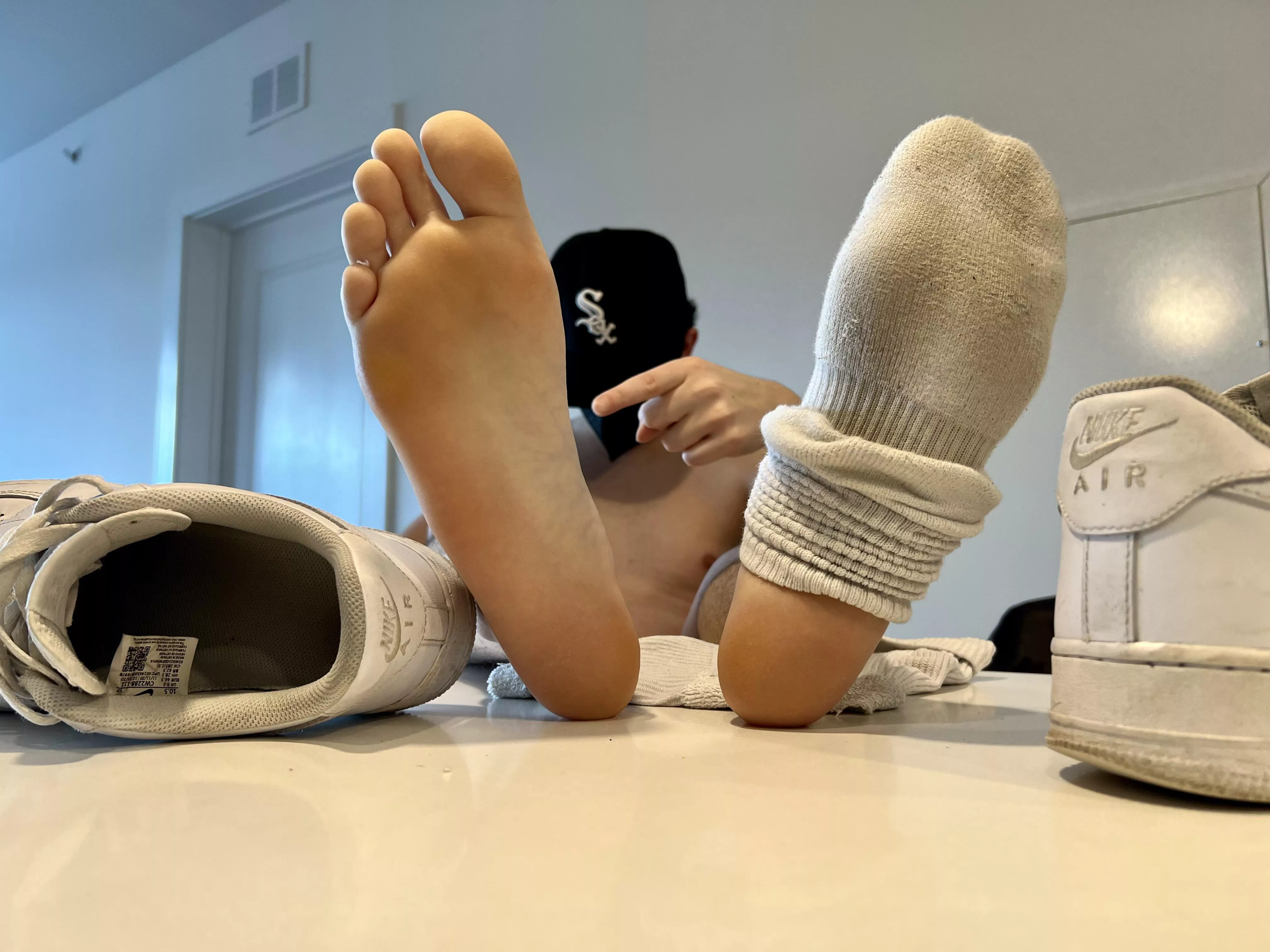 Get to it. Sniff until I tell you to stop. 😈