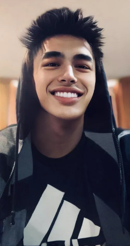 Good morning everyone. Don’t forget to smile today. You deserve to enjoy today 😁