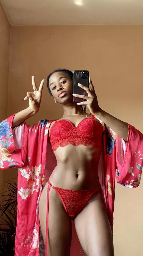 I will have a wall full of nudes pictures of me in my future house. [IMG]