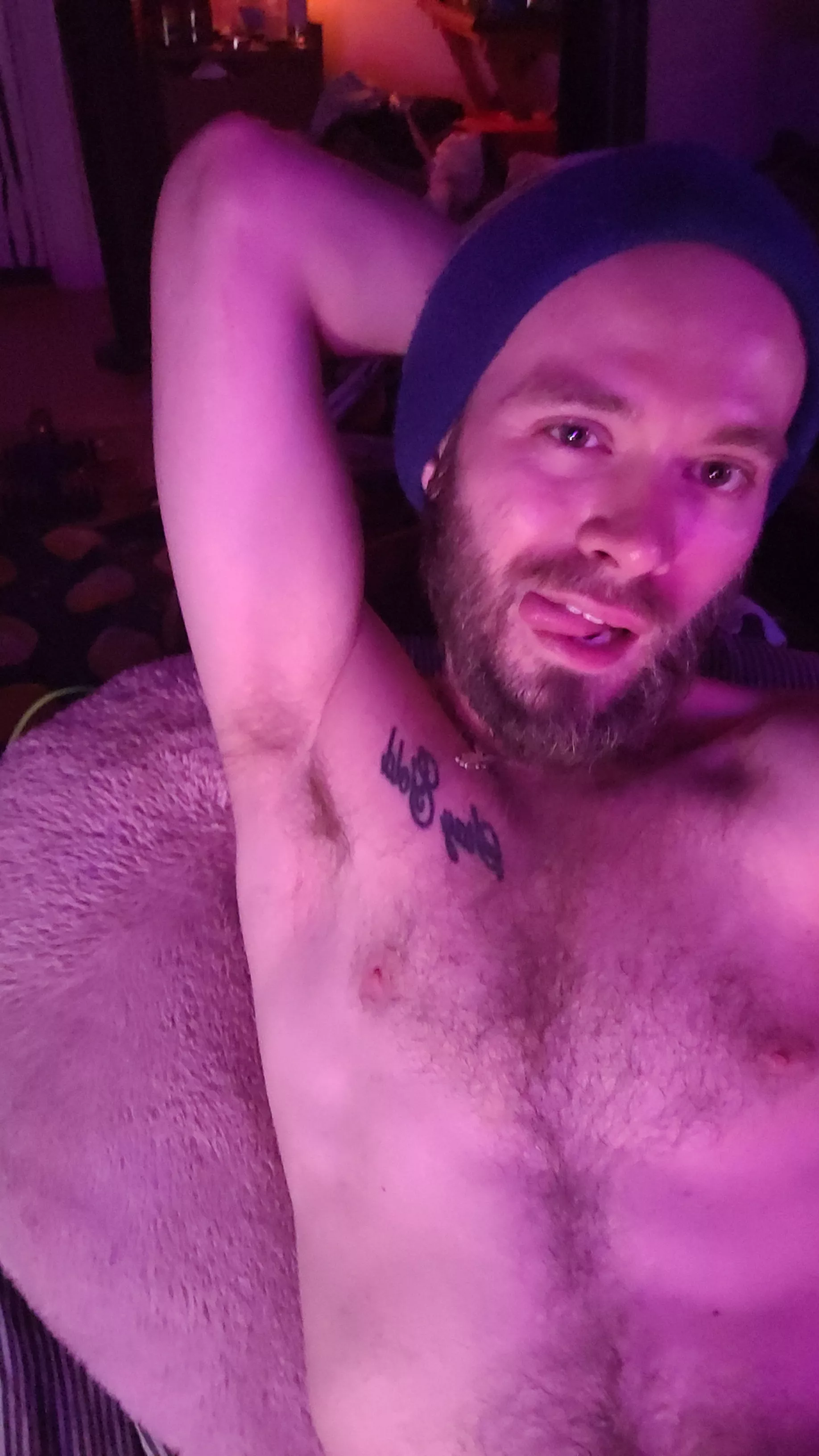 Never wear doederant just in case someone wants to take a lick 👅