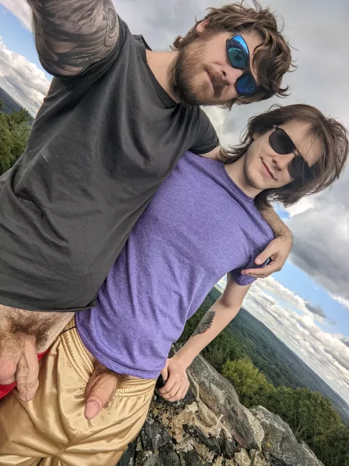 Real bro's whip out their dicks to compare (38)(32)