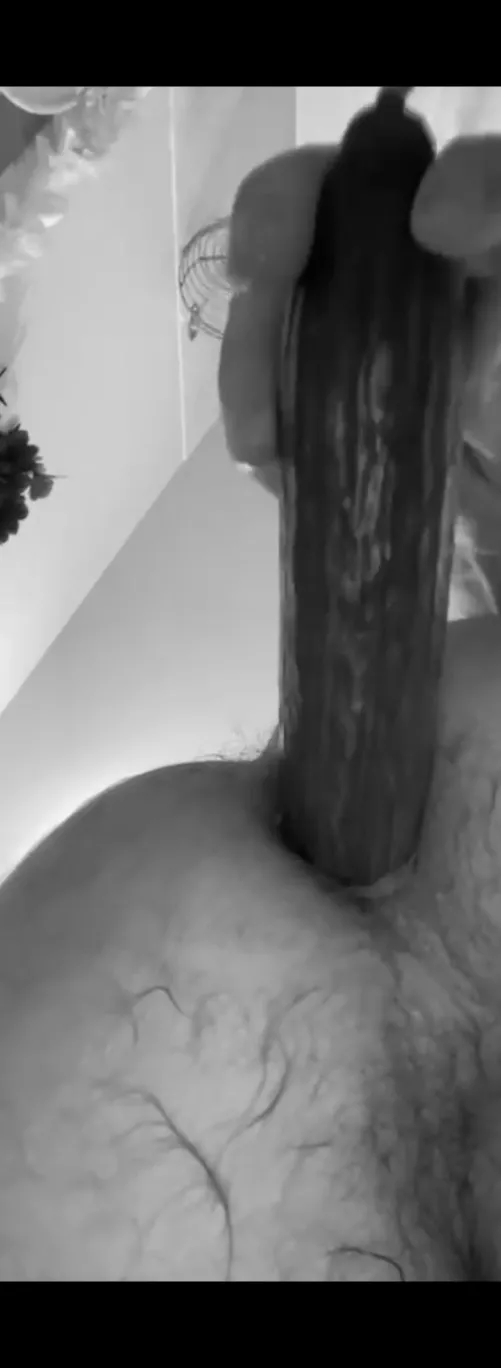 22 bttm very horny want trade with other bttm dm me