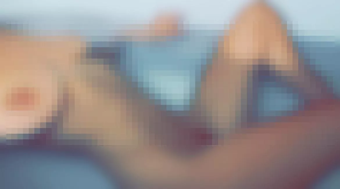 Attending to Me while I’m in the bath makes you almost relevant in a Gynarchy ✌🏼 …Almost [domme]