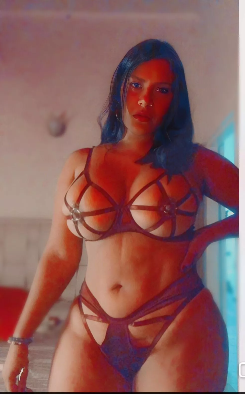 Don't be afraid of curves 👅💋