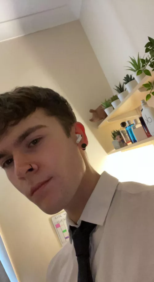 first thing i did after my meeting was hop on dbd lol, anyone wanna play together?