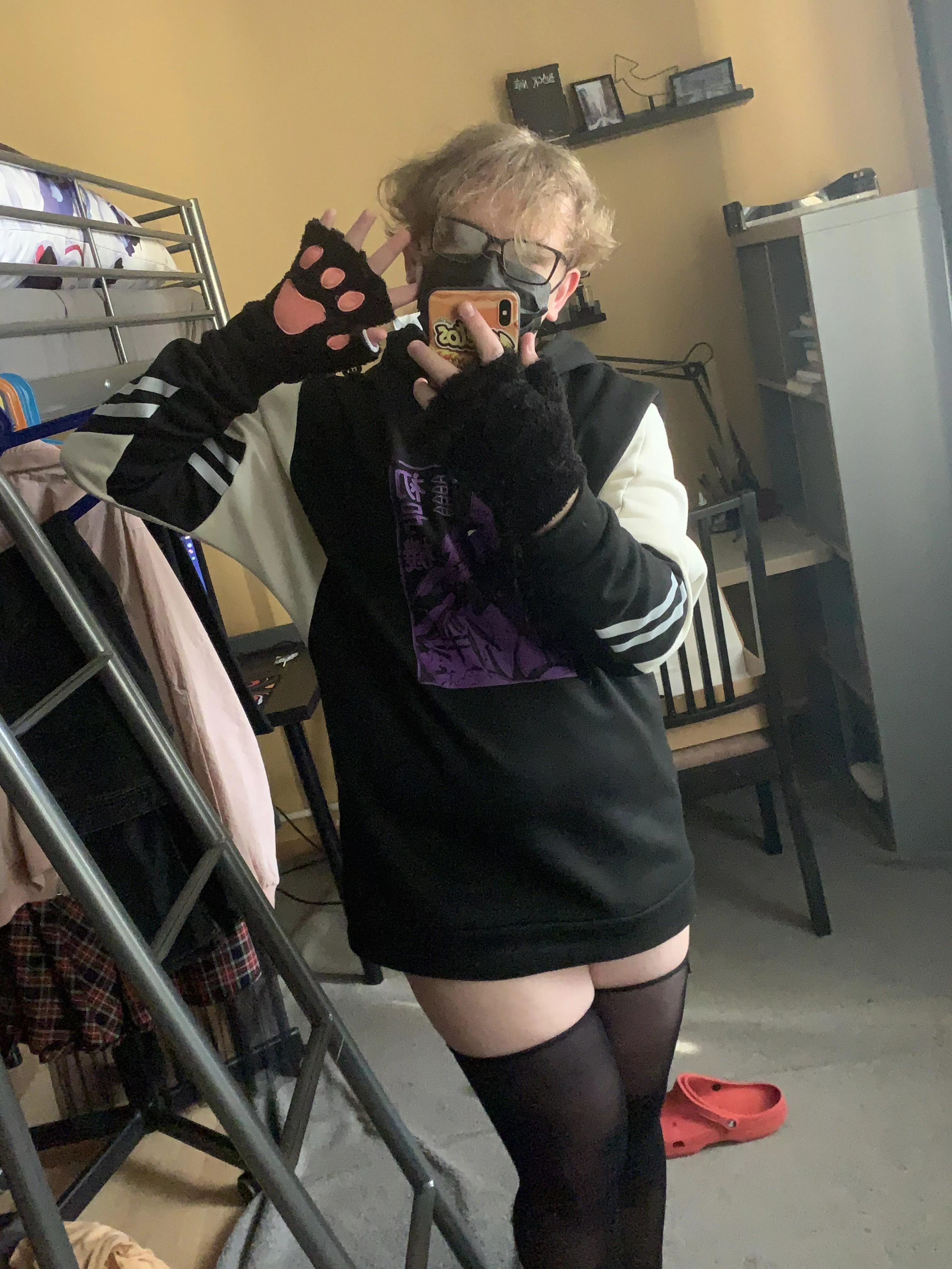 first time posting here, so don’t be rude pls -///-