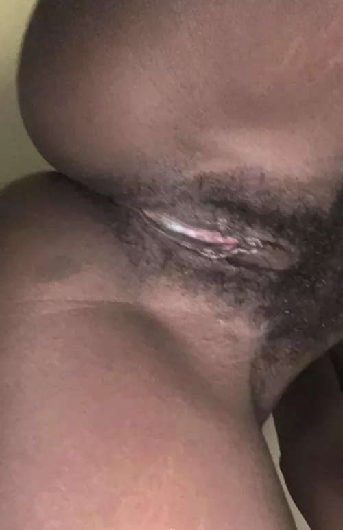 Hairy 19 year old slit 😍