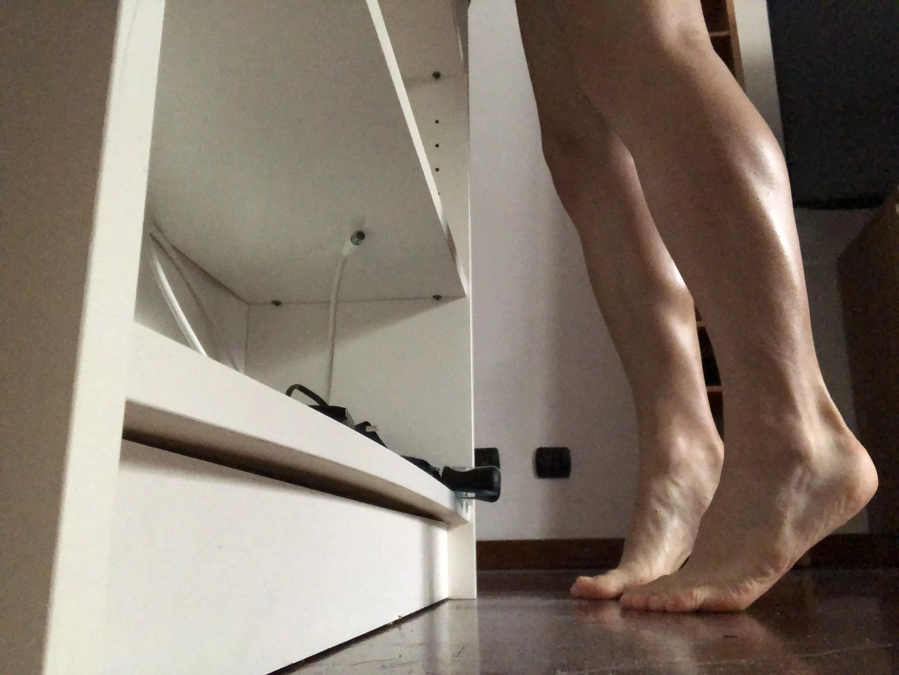 I can’t reach it, can you help me?