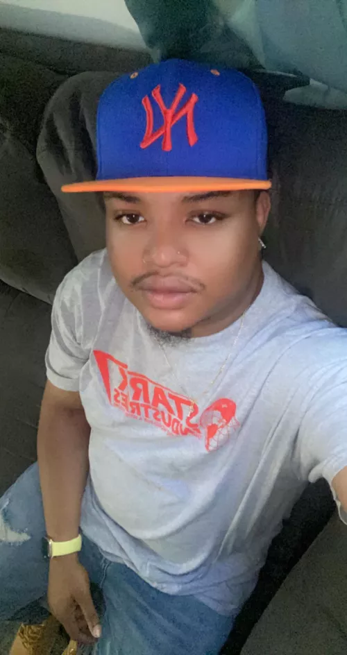 I used to never take body pics because of insecurity … now I’m super comfortable in my own skin 🤩 no one is perfect.