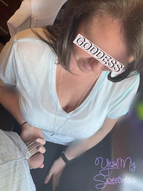 Just a quick cage check before my boy makes me dinner, runs me a bath, and gives me a nice long foot rub.