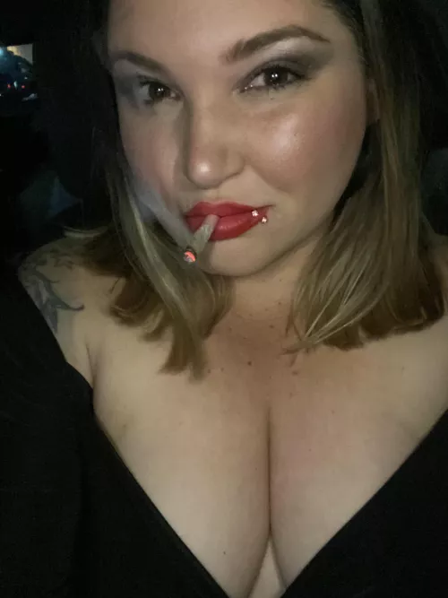 New Free OnlyFans! I respond to all DMs! Private/ Custom photos. Very open-minded. Big ass & titties... sexy, tattooed. 420. Cum follow me 🥰