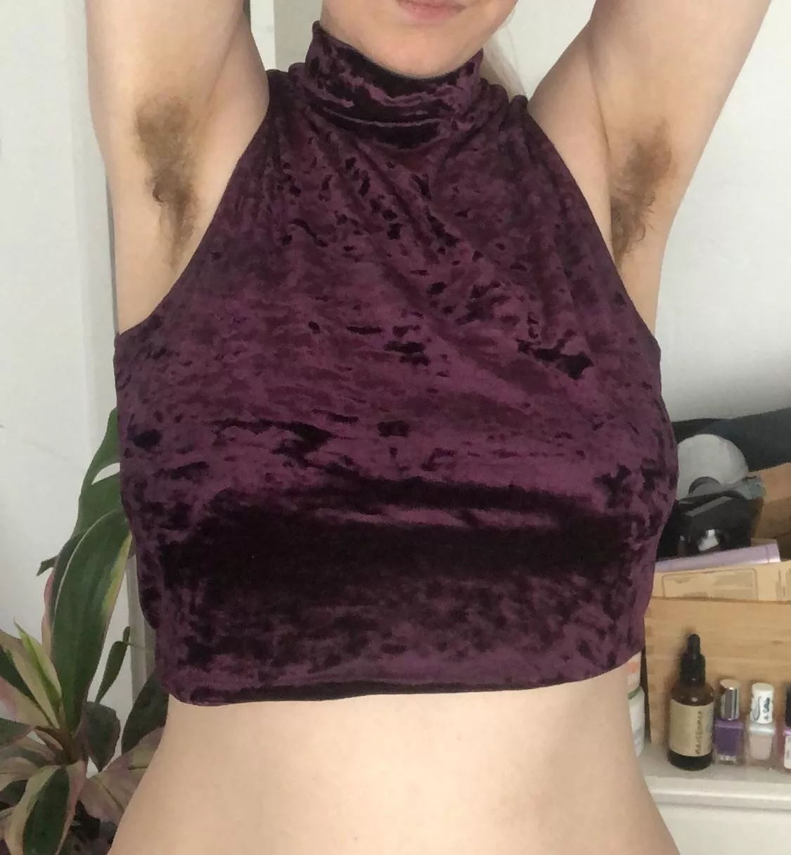 Probably the bushiest pits you’ll see today 👅