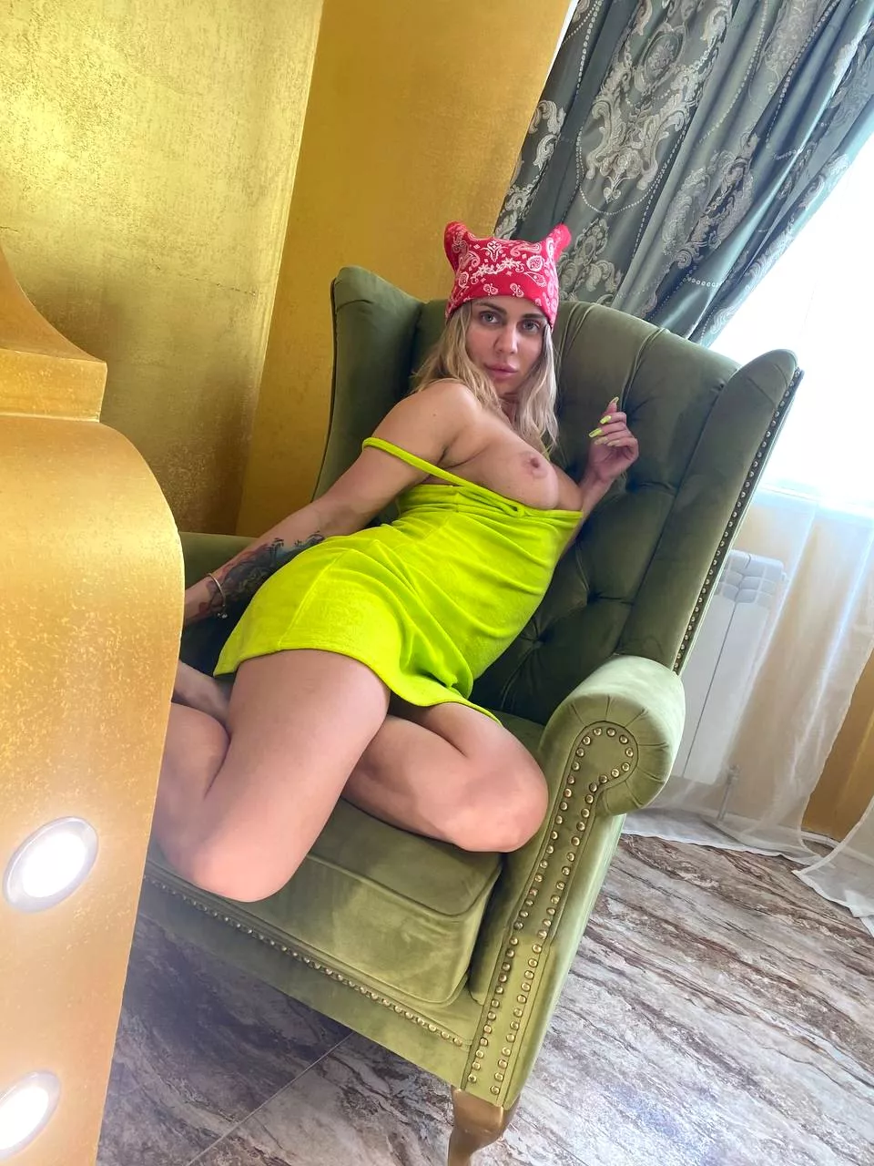 Tongue or cock first?