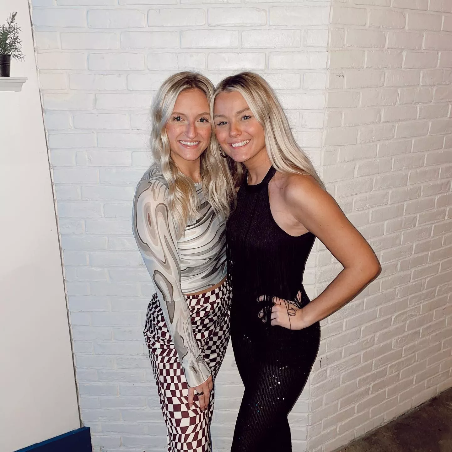 Two Blondes Two Blondes