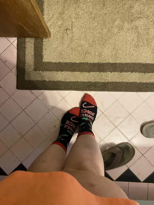 Who wants to smell a month long wear! Who is brave enough?