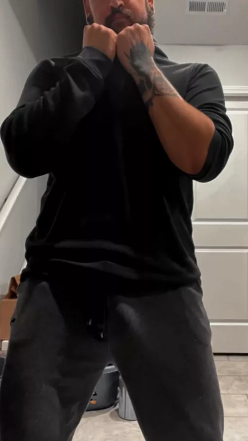 Average Cock, But It’s Sitting Nicely Tonight