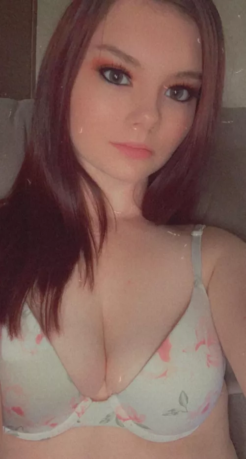 Come help me take it off and rub them 🙈